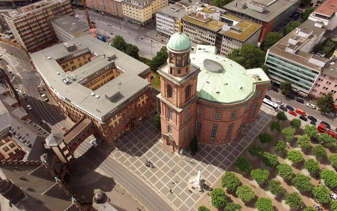 Dialogisch-visueller Spaziergang in und um die Paulskirche
