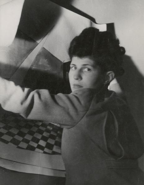 Deutsches Architekturmusuem DAM – SCHÄTZE AUS DEM ARCHIV .9 – Bühnenbild-Entwürfe von Trude Schelling-Karrer 1948 — 1963
