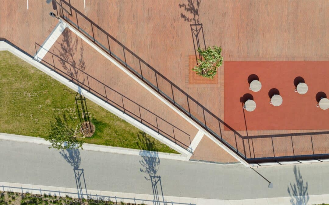 Internationale Landschaftsarchitektur DER AUSTAUSCH ZWISCHEN ARCHITEKTUR UND LANDSCHAFTSARCHITEKTUR: Lern- + Lebensort Schule – Bildungscampus Luise Büchner  Darmstadt